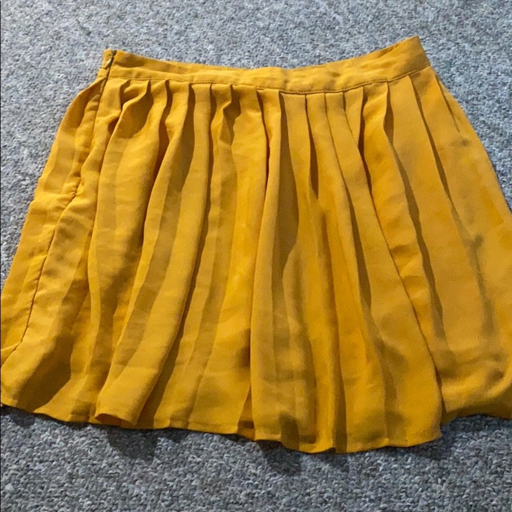 Ruffle skirt